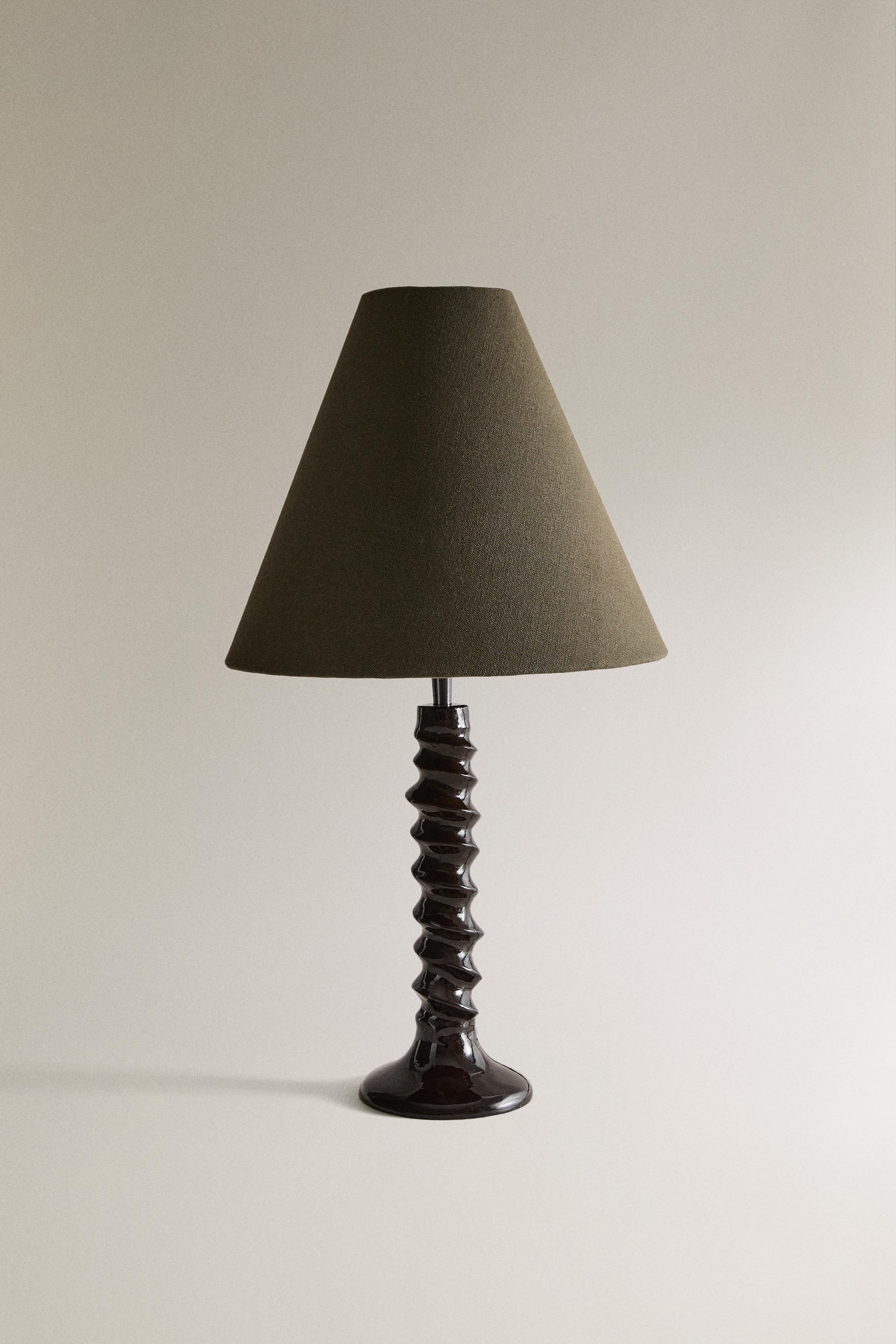 TABLE LAMP WITH EMBOSSMENTS